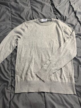 Old Navy Men's Light Gray Crewneck Pullover Sweater